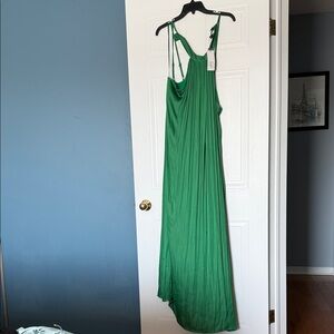 Chic Backless Green Dress